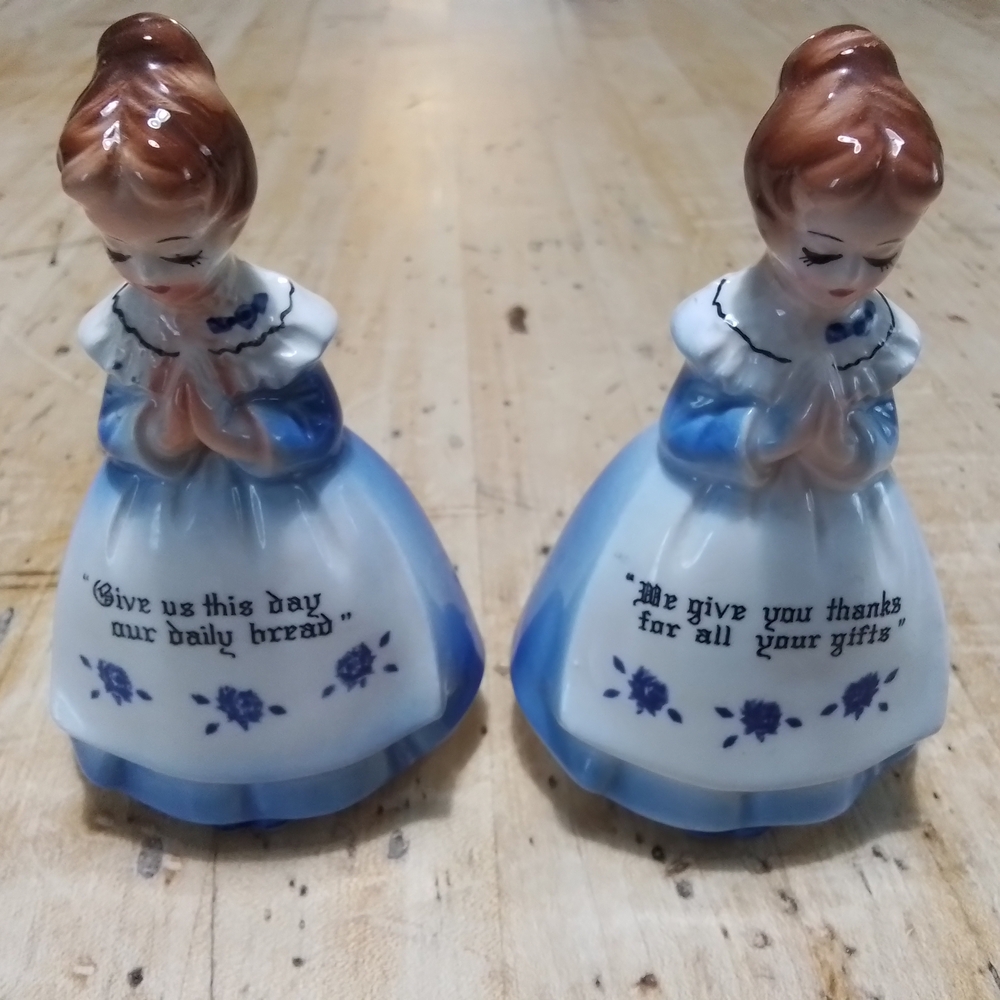 Vintage Enesco Prayer Salt And Pepper Shakers In Blue And White